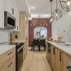 Modern Hillhurst Home, Rooftop Patio & 2 King Beds